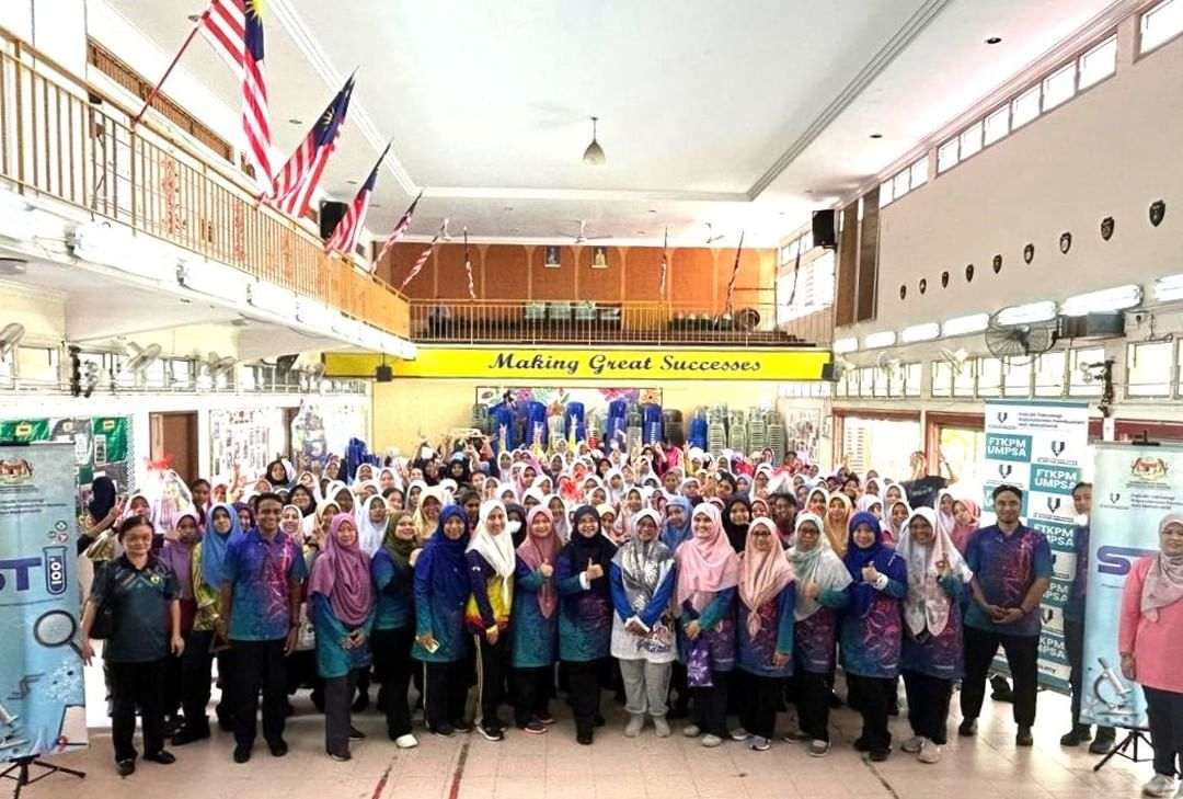 Hands-on STEM outreach activity at SMK (P) Methodist Kuantan